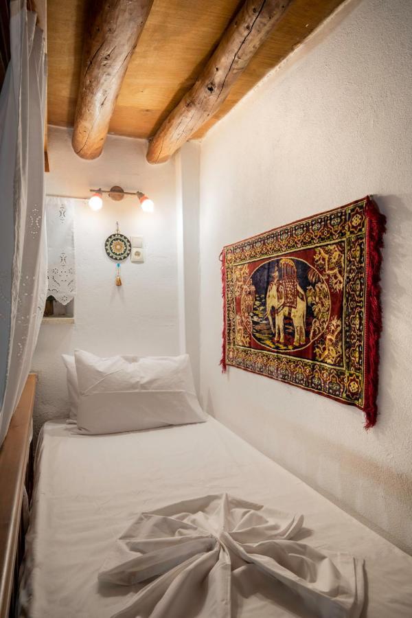"Finio" Traditional House Apartment อาร์คานเยโลส ภายนอก รูปภาพ