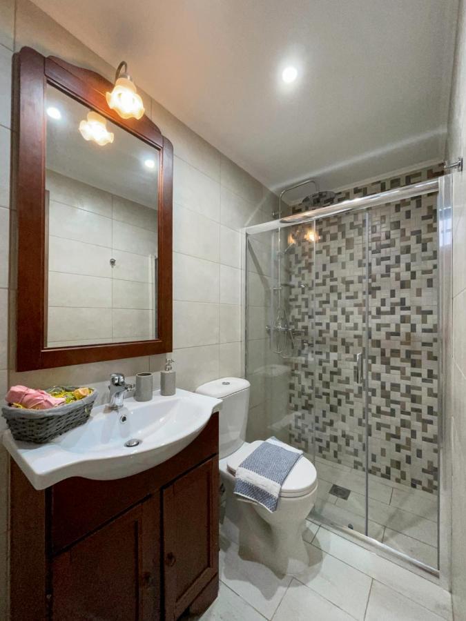 "Finio" Traditional House Apartment อาร์คานเยโลส ภายนอก รูปภาพ